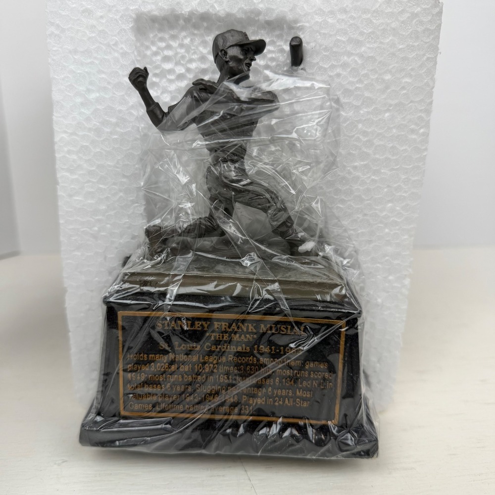 St Louis Cardinals Stan Musial The Man Replica Statue Edward Jones SGA Figurine - Picture 9 of 12